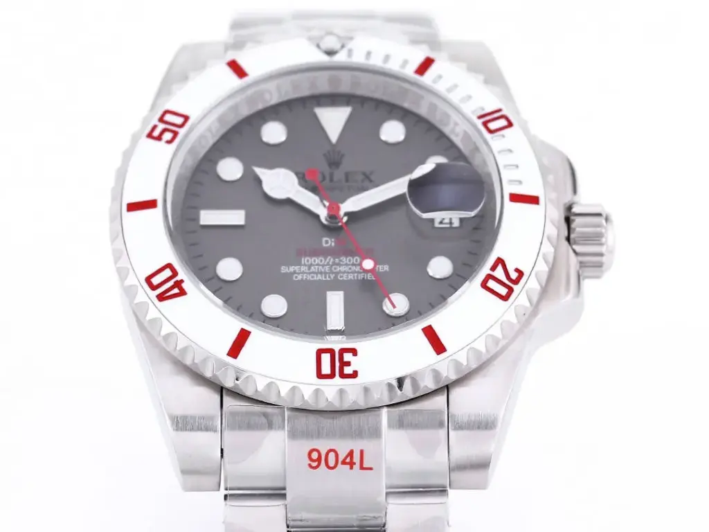 Rolex Submariner Green dial — image 5