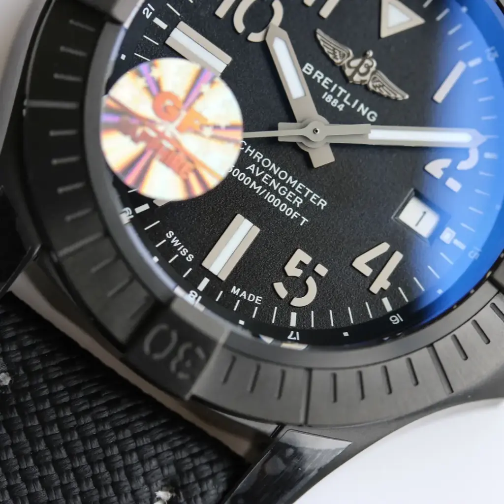 V9 Factory Breitling Avenger — image 4