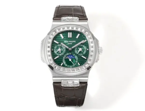 Patek Philippe Nautilus 5740 Green Super Clone Replica Watch