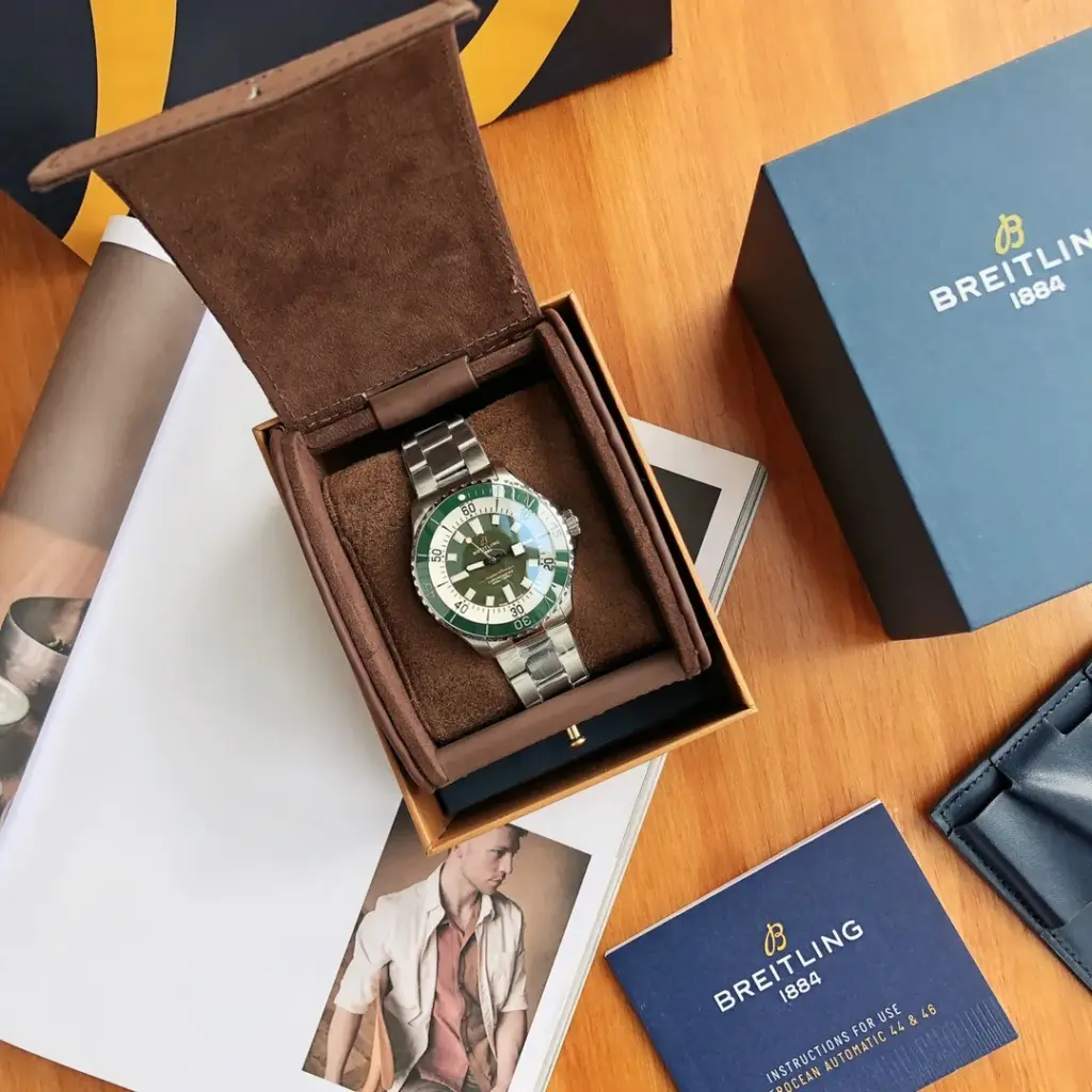 BLS Factory Breitling Superocean Green dial — image 4