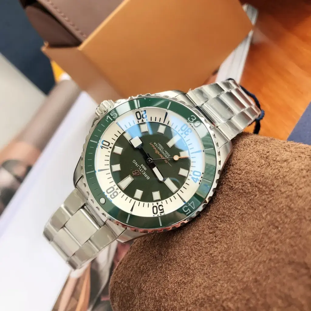 BLS Factory Breitling Superocean Green dial — image 2