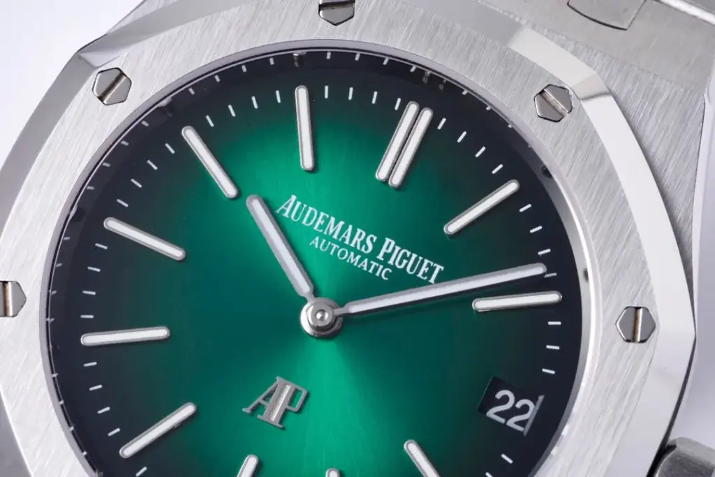 V9 Factory Audemars Piguet Royal Oak — image 4