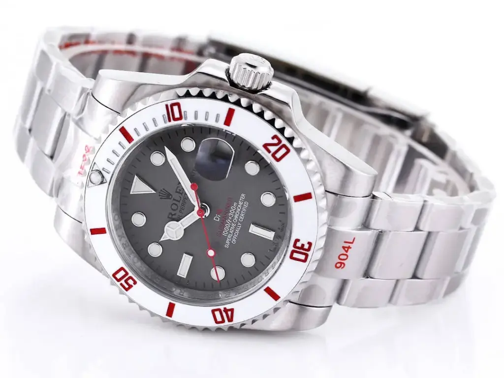 Rolex Submariner Green dial — image 3